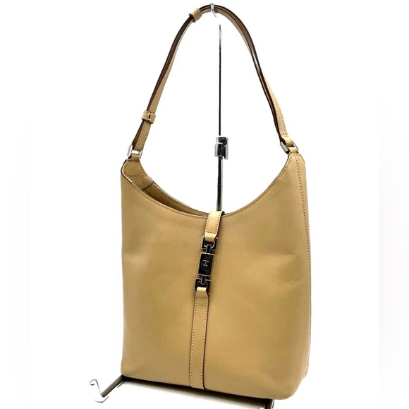 Gucci Handbags - Gucci purse rare